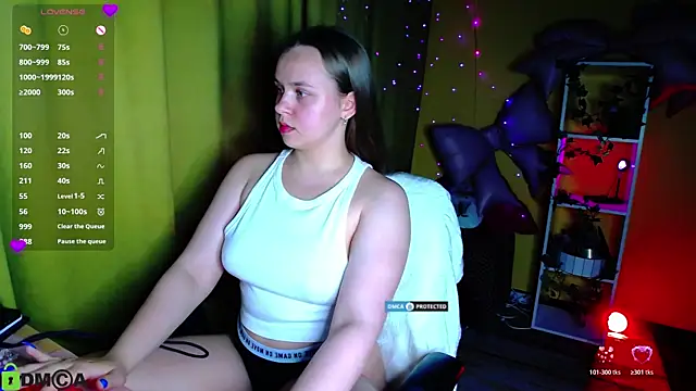 Lilysweet13 online show from June 20, 8:03 pm