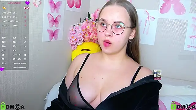 Lilysweet13 online show from September 18, 7:22 am