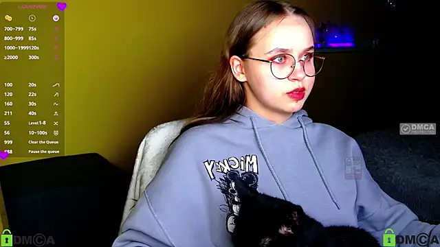 Lilysweet13 online show from November 10, 9:09 pm