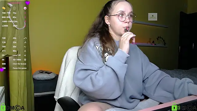 Lilysweet13 online show from October 18, 11:23 am