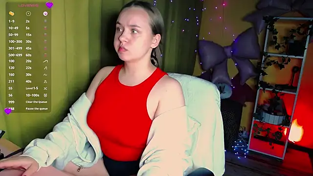 Lilysweet13 online show from May 28, 6:03 pm