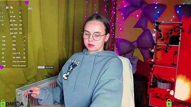 Lilysweet13 online show from April 23, 4:08 pm