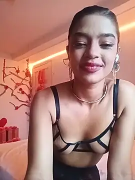 Snapshot of Aphrodite-777 chatting on February 13, 10:10 pm Aphrodite-777 online show from February 13, 10:10 pm