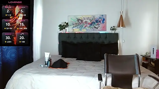 Snapshot of mia_velvet1 chatting on October 25, 1:12 pm mia velvet1 online show from October 25, 1:12 pm