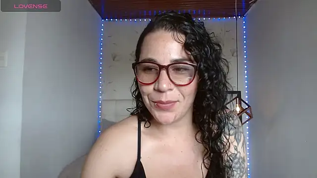 mia velvet1 online show from May 31, 6:09 pm