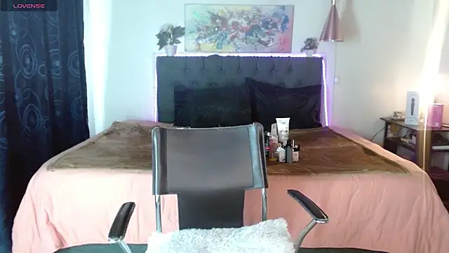 Snapshot of mia_velvet1 chatting on November 5, 1:47 pm mia velvet1 online show from November 5, 1:47 pm