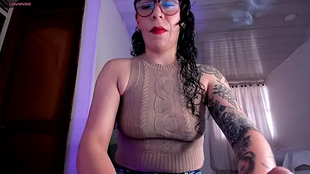 mia velvet1 online show from June 2, 1:44 pm