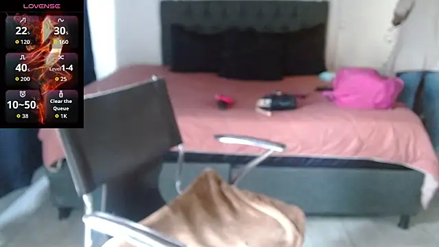 Snapshot of mia_velvet1 chatting on October 22, 3:11 pm mia velvet1 online show from October 22, 3:11 pm