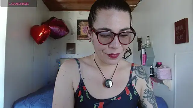 mia velvet1 online show from April 26, 3:20 pm
