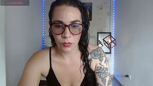 mia velvet1 online show from May 31, 3:29 pm
