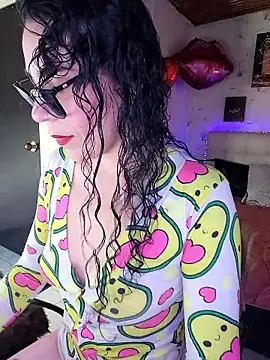 Snapshot of mia_velvet1 chatting on January 7, 3:28 pm mia velvet1 online show from January 7, 3:28 pm