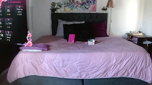 Snapshot of mia_velvet1 chatting on September 11, 3:23 pm mia velvet1 online show from September 11, 3:23 pm