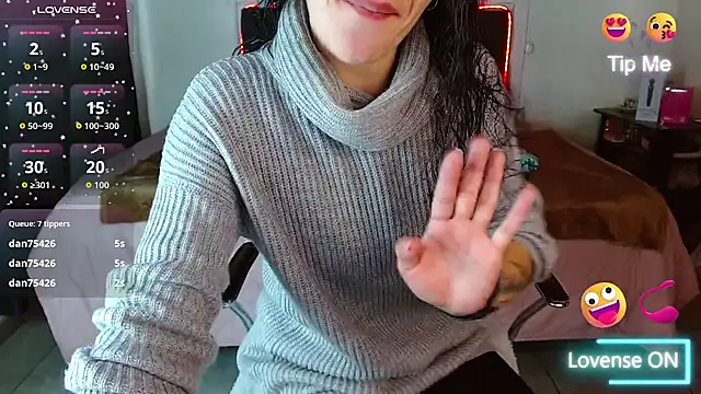 Snapshot of mia_velvet1 chatting on October 29, 1:32 pm mia velvet1 online show from October 29, 1:32 pm