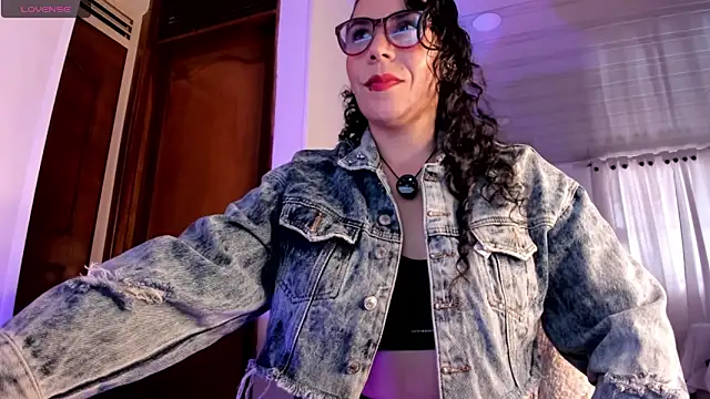 mia velvet1 online show from April 28, 1:48 pm