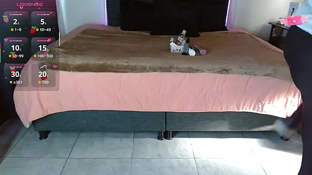 Snapshot of mia_velvet1 chatting on November 4, 1:37 pm mia velvet1 online show from November 4, 1:37 pm