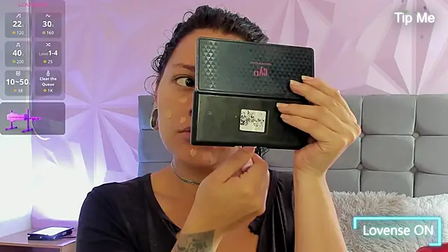 jenn cg online show from April 4, 1:39 pm