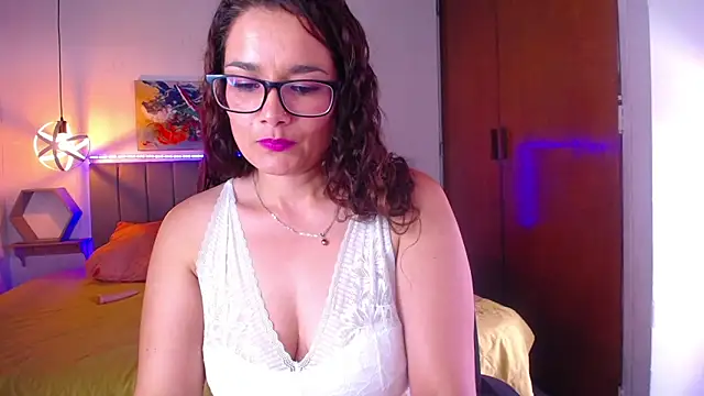 Rose Thompson1 online show from March 19, 5:28 pm