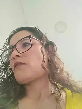 Snapshot of Rose_Thompson1 chatting on July 3, 1:28 pm Rose Thompson1 online show from July 3, 1:28 pm