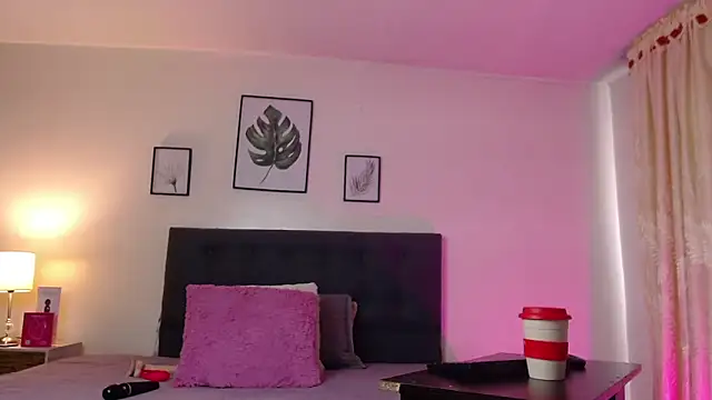 Rose Thompson1 online show from February 9, 2:26 pm