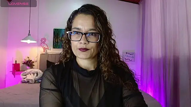Snapshot of Rose_Thompson1 chatting on April 20, 1:24 pm Rose Thompson1 online show from April 20, 1:24 pm