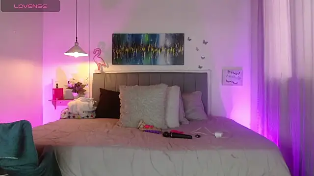 Rose Thompson1 online show from April 14, 1:27 pm