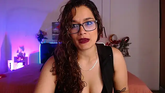 Rose Thompson1 online show from October 17, 1:57 pm