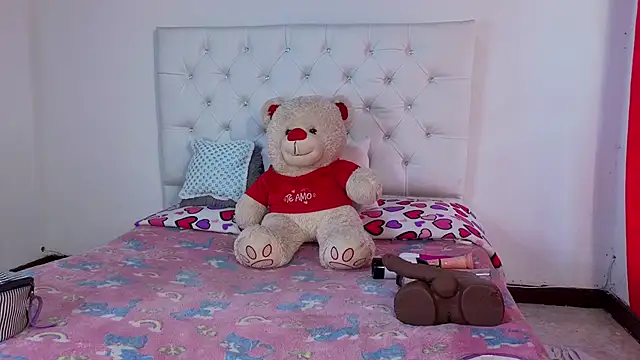 megan stathann online show from February 16, 7:45 pm