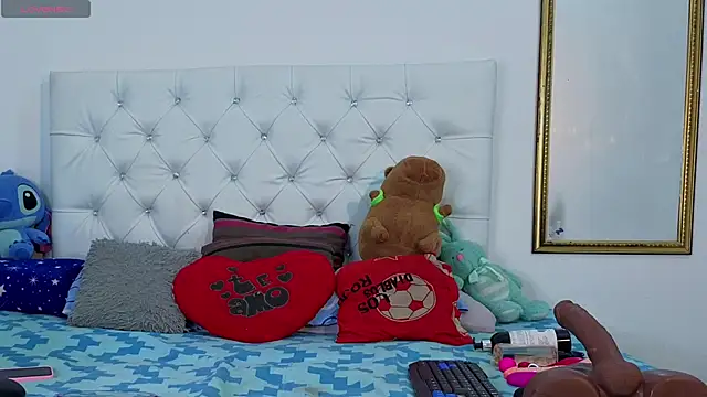 megan stathann online show from December 18, 9:18 pm