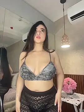 alisonnwalker2025 online show from March 3, 1:07 pm