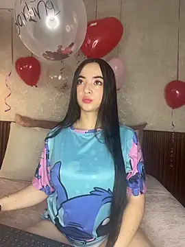 alisonnwalker2025 online show from February 17, 12:57 pm