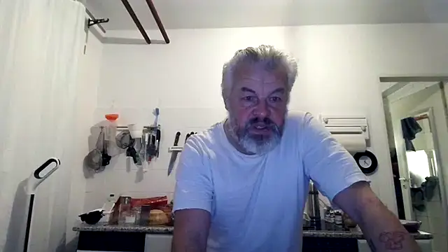 Berg Boy online show from December 19, 5:21 am