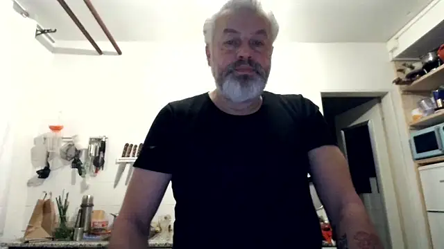 Snapshot of Berg_Boy chatting on January 16, 5:55 am Berg Boy online show from January 16, 5:55 am