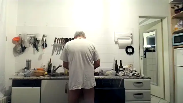 Berg Boy online show from October 25, 4:00 am