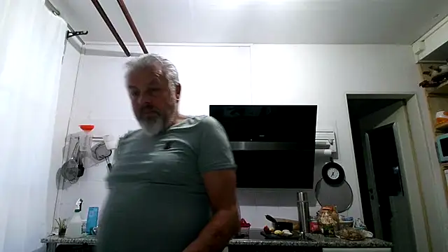 Berg Boy online show from May 28, 3:36 am