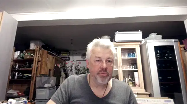 Snapshot of Berg_Boy chatting on March 13, 9:37 pm Berg Boy online show from March 13, 9:37 pm