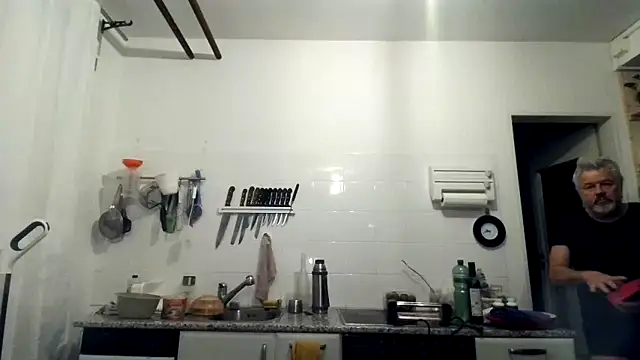 Berg Boy online show from December 1, 8:42 pm