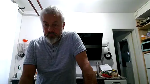 Berg Boy online show from June 4, 3:44 am