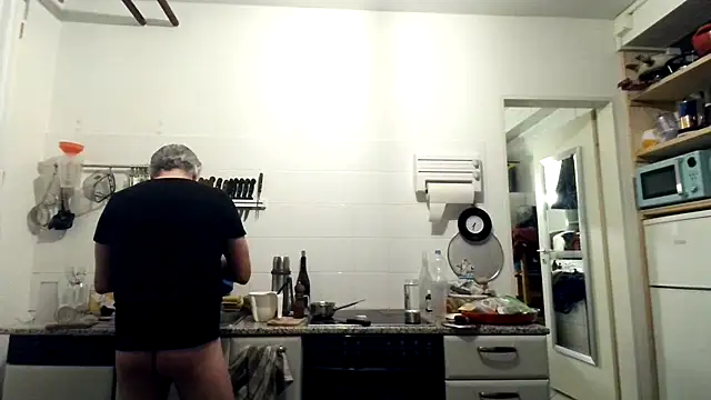 Snapshot of Berg_Boy chatting on January 10, 6:31 am Berg Boy online show from January 10, 6:31 am