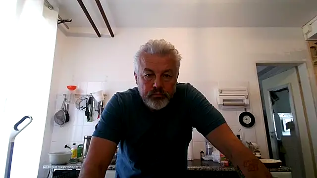 Berg Boy online show from November 14, 7:56 am