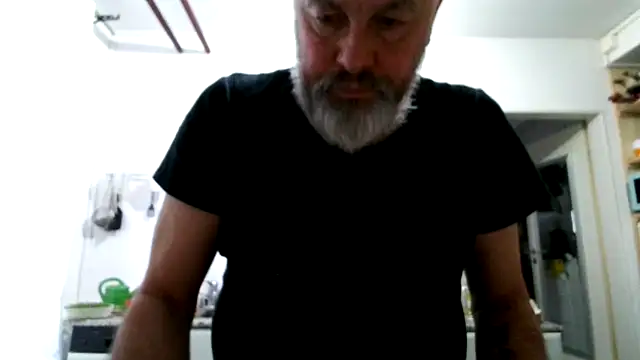 Snapshot of Berg_Boy chatting on February 24, 6:58 am Berg Boy online show from February 24, 6:58 am