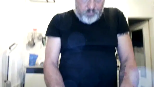 Berg Boy online show from December 2, 10:22 pm