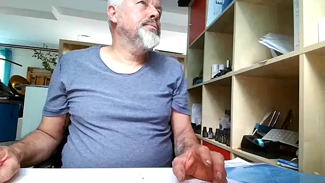 Berg Boy online show from July 1, 12:49 pm