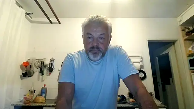 Snapshot of Berg_Boy chatting on September 23, 3:57 am Berg Boy online show from September 23, 3:57 am