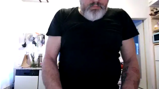 Snapshot of Berg_Boy chatting on January 17, 7:12 am Berg Boy online show from January 17, 7:12 am