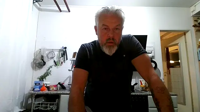 Berg Boy online show from April 24, 3:52 am