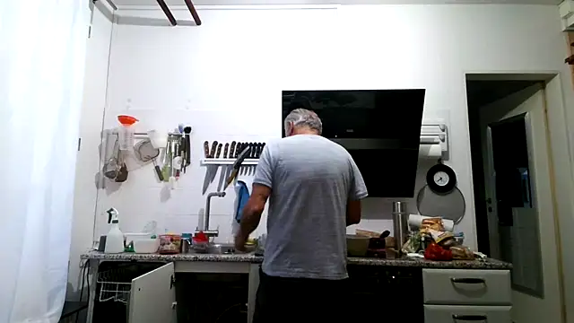 Berg Boy online show from June 2, 3:39 am