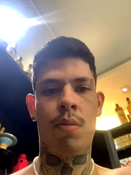 Snapshot of craxybaby chatting on October 25, 12:28 pm craxybaby online show from October 25, 12:28 pm