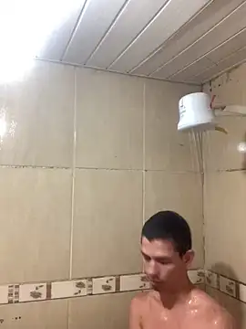 Snapshot of craxybaby chatting on March 16, 3:14 am craxybaby online show from March 16, 3:14 am