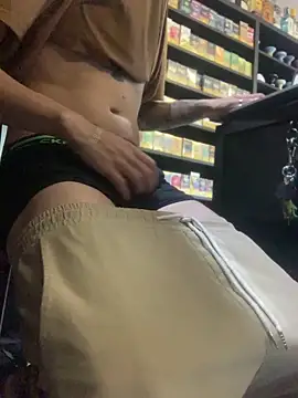 Snapshot of craxybaby chatting on December 15, 4:35 pm craxybaby online show from December 15, 4:35 pm