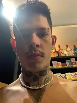 Snapshot of craxybaby chatting on October 23, 3:00 pm craxybaby online show from October 23, 3:00 pm